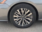 2024 Altima Thumbnail 10