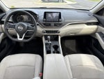 2025 Altima Thumbnail 11
