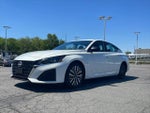 2025 Altima Thumbnail 30