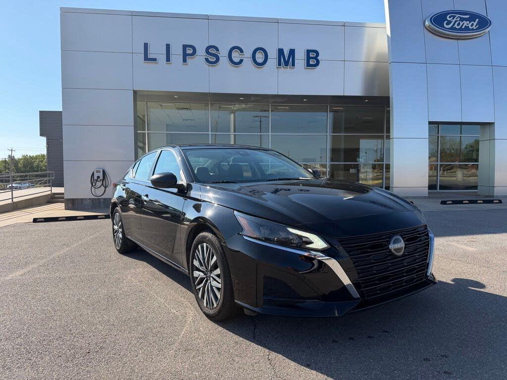 2025 Nissan Altima - $20,000