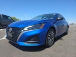 2025 Altima Thumbnail 2