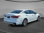 2025 Altima Thumbnail 7