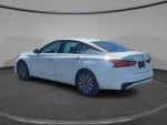 2025 Altima Thumbnail 9