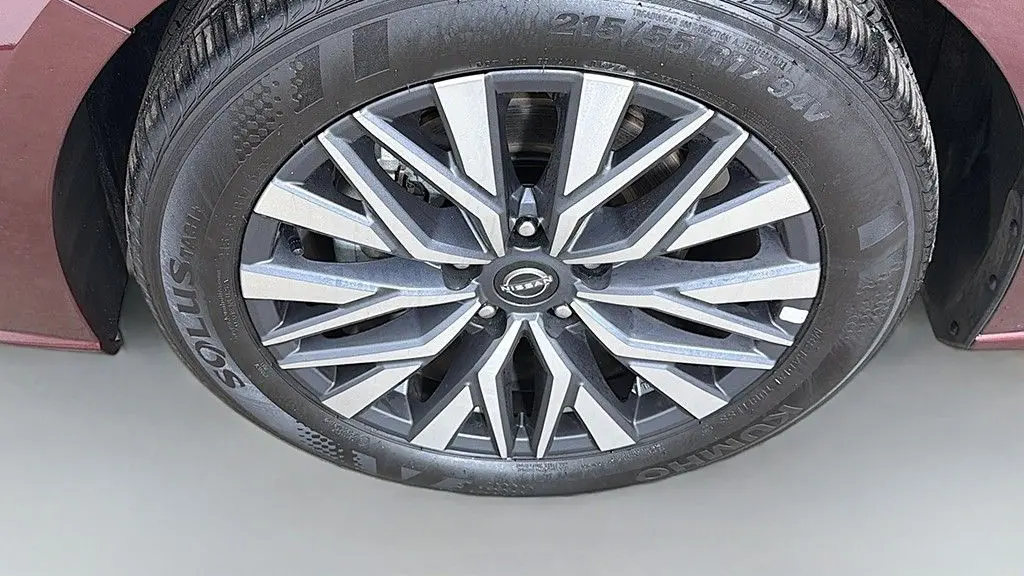 2025 Nissan Altima 2.5 SV