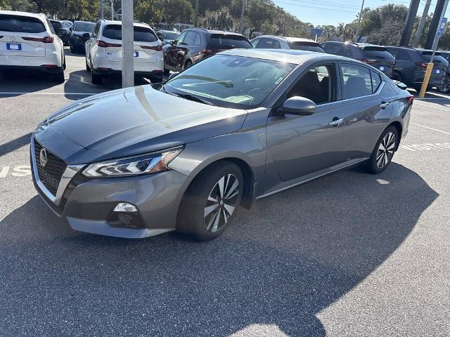 2019 Nissan Altima - $12,500