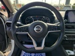 2022 Altima Thumbnail 18