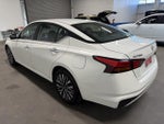 2023 Altima Thumbnail 5