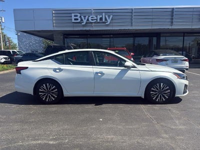 2023 Nissan Altima 2.5 SV 4DR Sedan