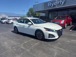 2023 Altima Thumbnail 4