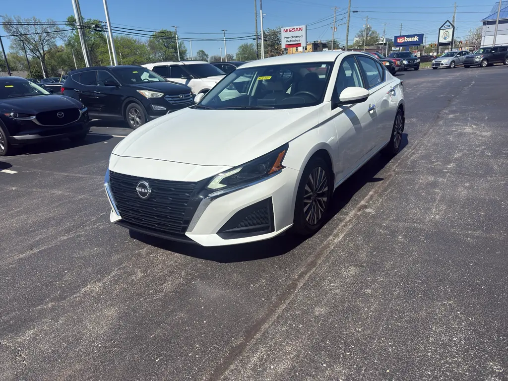 2023 Nissan Altima - $17,450
