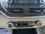2023 Altima Thumbnail 24