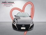 2023 Altima Thumbnail 2