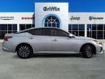 2023 Altima Thumbnail 3