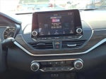 2023 Altima Thumbnail 19