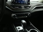 2023 Altima Thumbnail 15