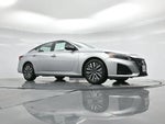 2023 Altima Thumbnail 44