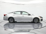 2024 Altima Thumbnail 4