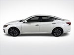 2024 Altima Thumbnail 6