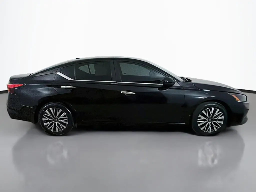 2024 Nissan Altima - $17,699