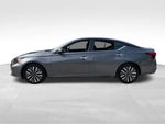 2024 Altima Thumbnail 3