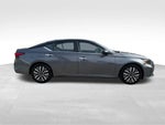 2024 Altima Thumbnail 7