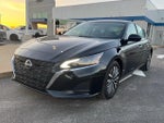 2024 Altima Thumbnail 4