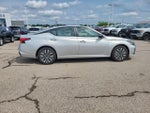 2024 Altima Thumbnail 6
