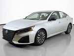 2024 Altima Thumbnail 5