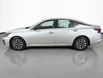 2024 Altima Thumbnail 11