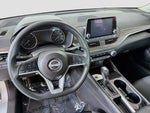 2024 Altima Thumbnail 16