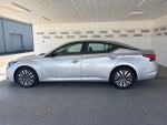 2024 Altima Thumbnail 22