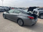 2024 Altima Thumbnail 4