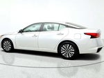 2024 Altima Thumbnail 7