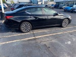 2025 Altima Thumbnail 3