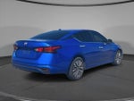 2025 Altima Thumbnail 7