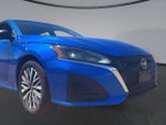 2025 Altima Thumbnail 27