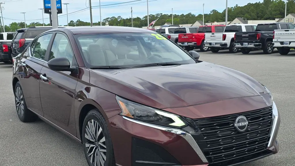2025 Nissan Altima 2.5 SV