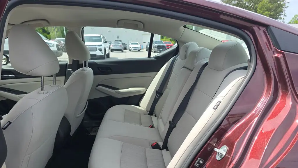 2025 Nissan Altima 2.5 SV