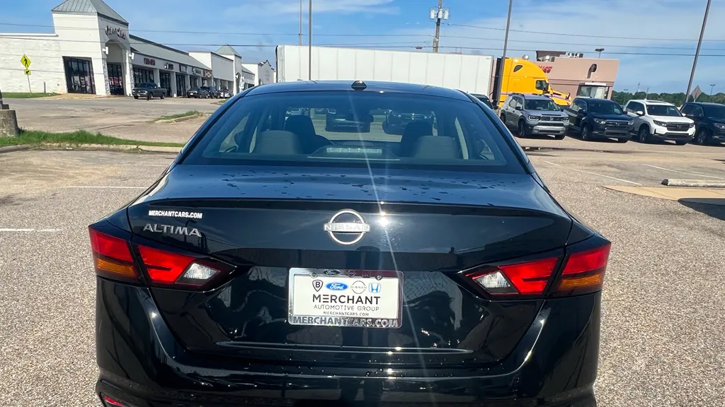 2025 Nissan Altima 2.5 SV