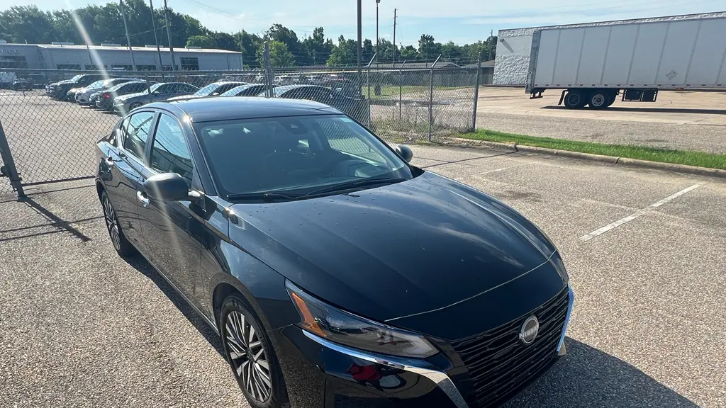 Preowned 2025 Nissan Altima 2.5 SV for Sale