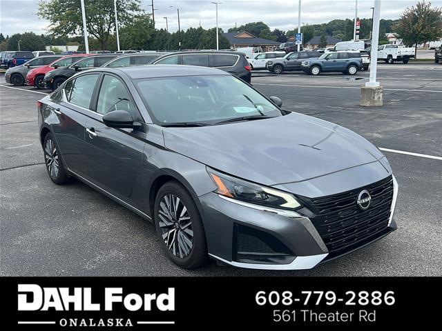 2025 Nissan Altima - $18,900
