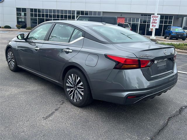 2025 Nissan Altima - $18,900