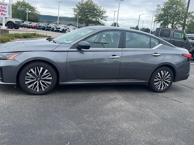 2025 Nissan Altima - $18,900