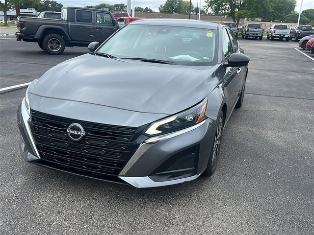 2025 Nissan Altima - $18,900