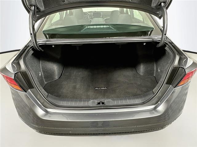 2025 Nissan Altima - $18,900