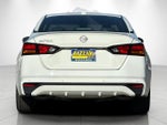 2025 Altima Thumbnail 4