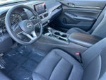 2025 Altima Thumbnail 9