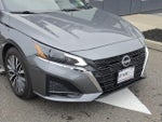 2025 Altima Thumbnail 4