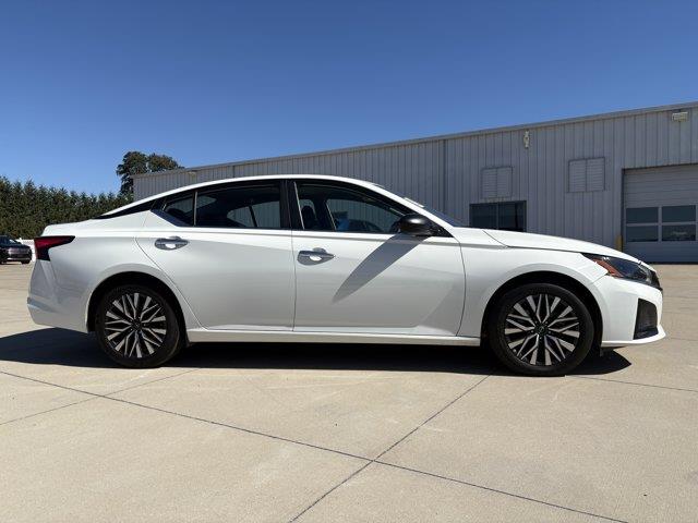 2025 Nissan Altima - $22,990