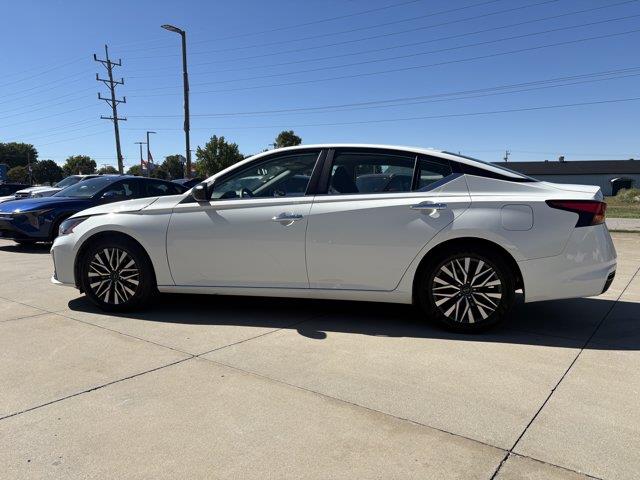 2025 Nissan Altima - $22,990